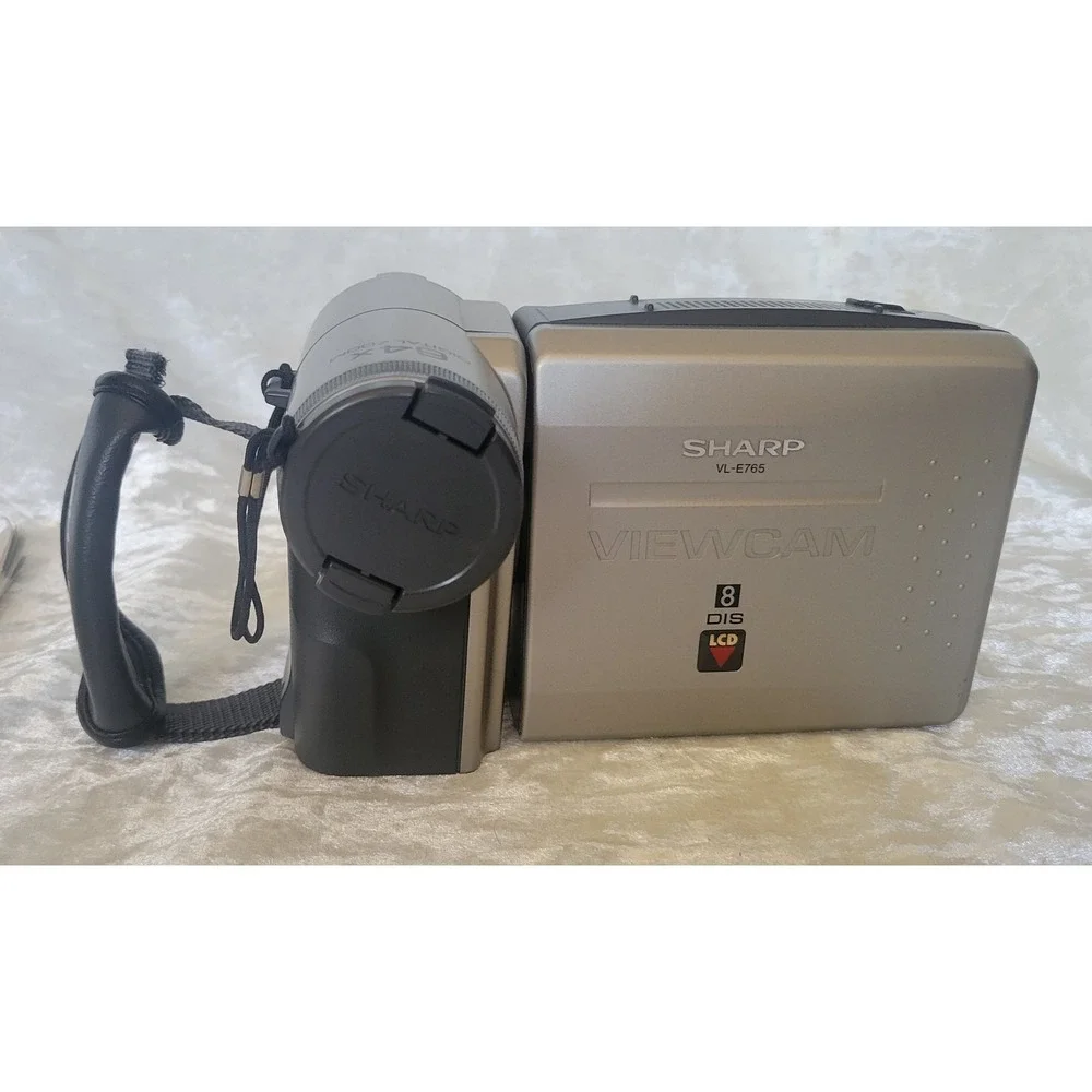 Sharp 8mm Viewcam 8 DIS Camcorder VL-E765U Silver Bundle w/ Case Charger Manual